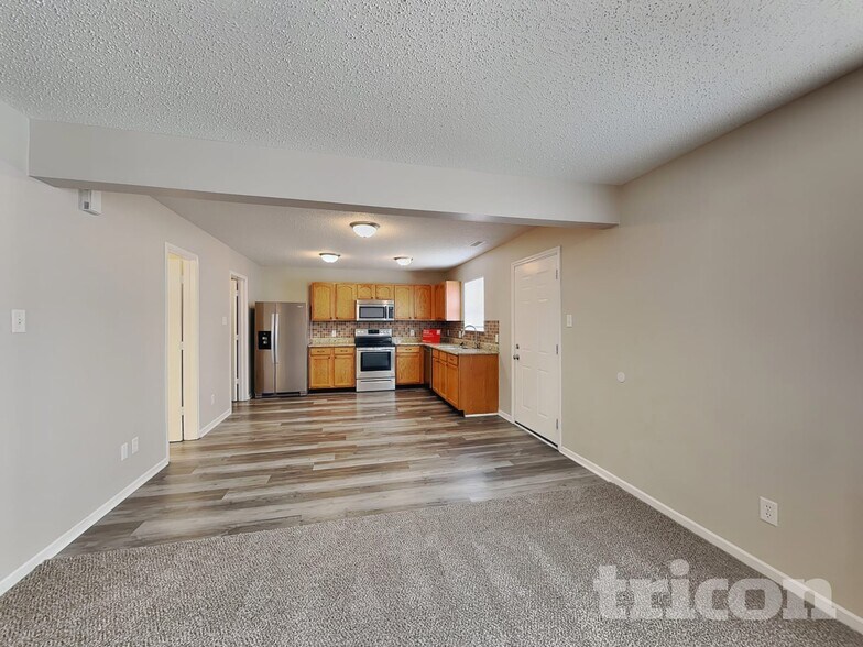 Building Photo - 9315 W Rising Sun Dr