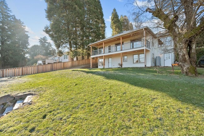 Building Photo - Lake Oswego Four Bedroom Home with View of...