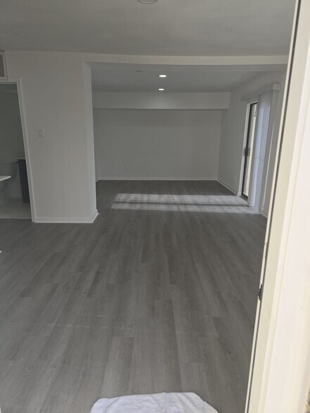 Building Photo - 7900 Brookriver Dr