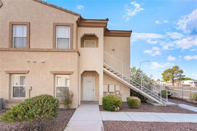 Primary Photo - 3400 Cabana Dr