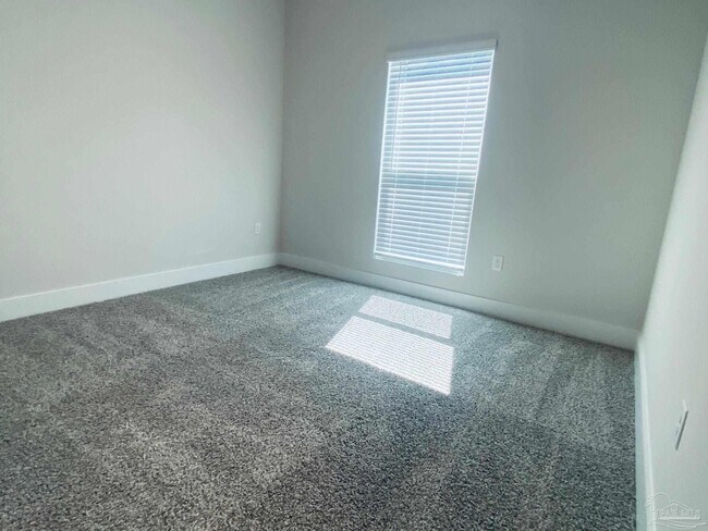 Building Photo - 9896 Starling Dr