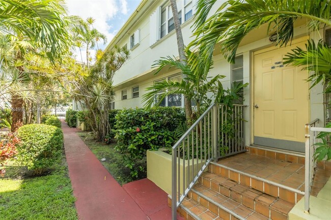 Building Photo - 1275 Marseille Dr