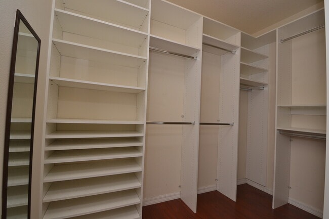 Building Photo - Gorgeous 3/2.5 Townhome in East Orlando ~ ...