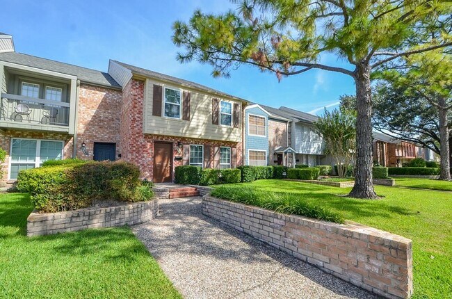 Primary Photo - 10264 Briar Forest Dr