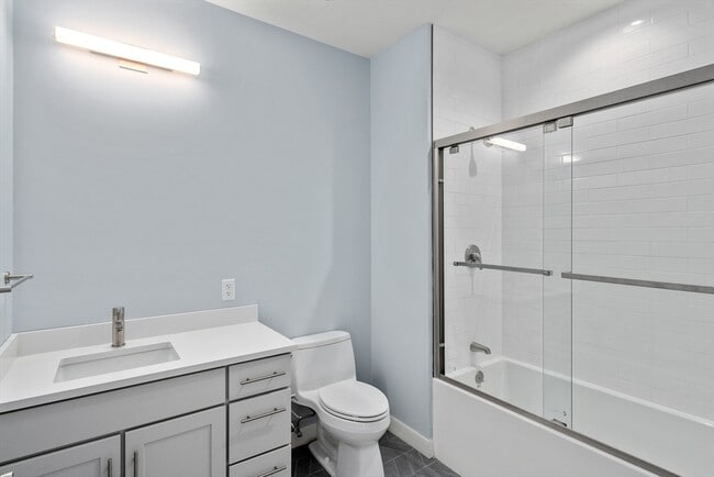 Building Photo - 136 Babcock St