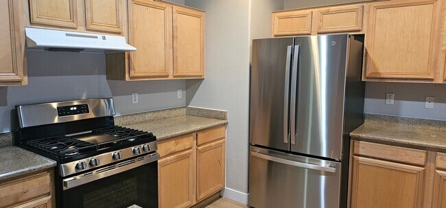 Building Photo - Beautiful and Spacious 3 bedroom home for rent