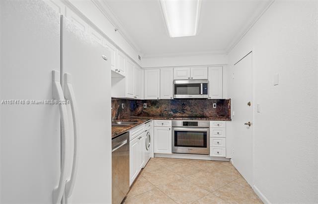 Building Photo - 2501 S Ocean Dr