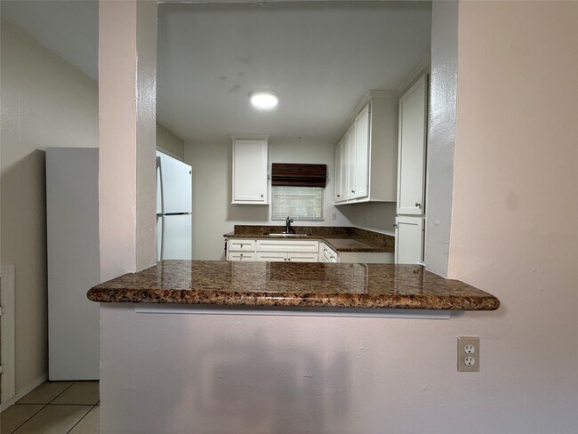 Building Photo - 1320 Heights Blvd