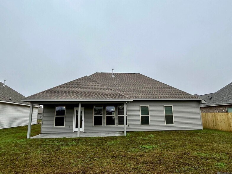 Building Photo - 24280 Cliftmere Ave