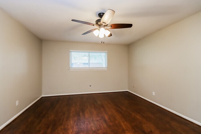 Building Photo - 26715 Westwood Dr