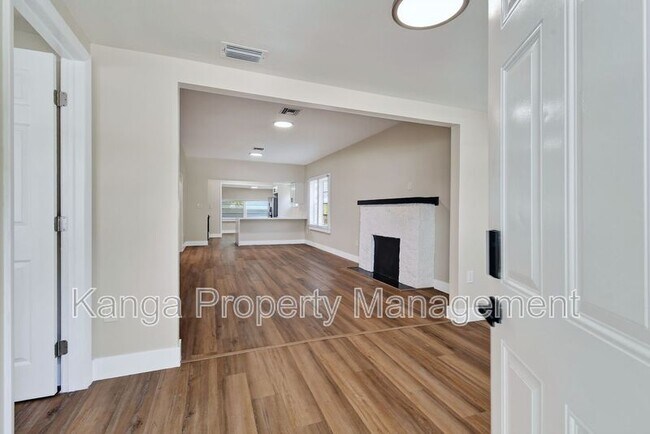 Building Photo - 3714 Morton Ave