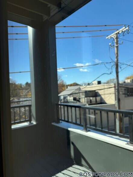 Building Photo - 199 Gardner St