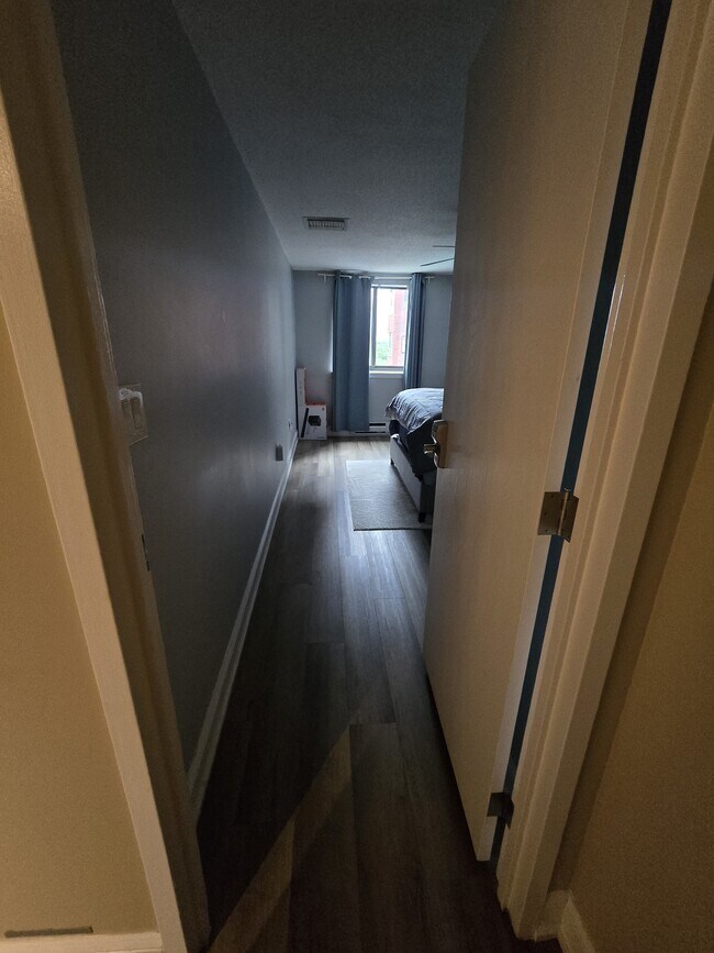 Building Photo - 200 Burkhall St