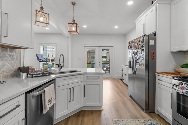 Building Photo - 276 Bluebell Dr