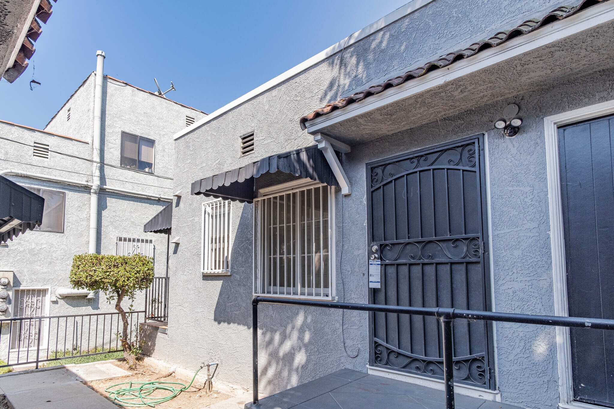 Building Photo - 612 Parkman Ave