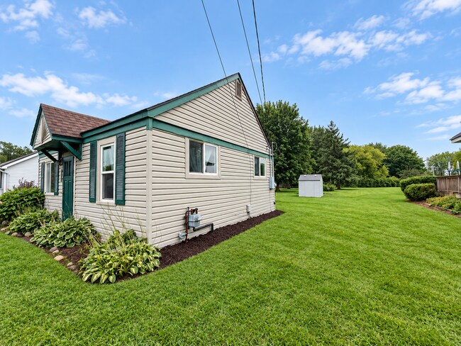 Building Photo - 6030 Cotter Ave