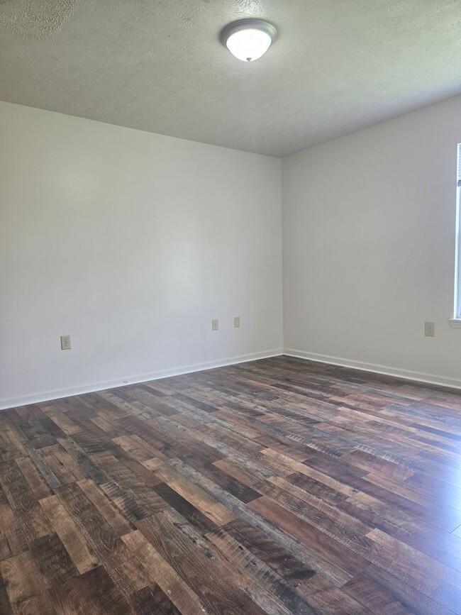 Building Photo - 2 bedroom/2 bath duplex in Mt Sterling