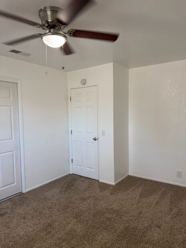 Building Photo - 127a S Gateway Blvd