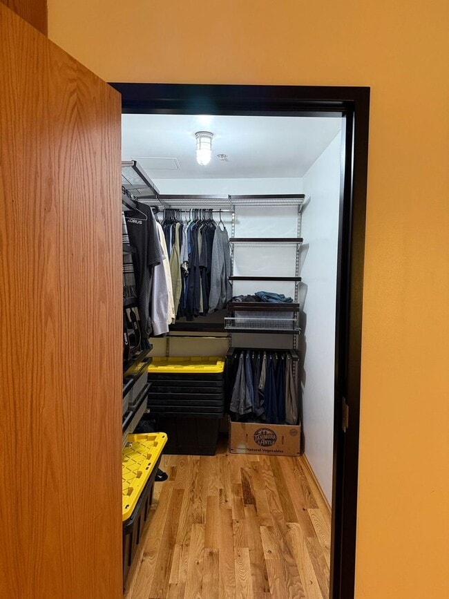 Building Photo - Full Service Executive Fully Furnished All Inclusive Architectural Penthouse Loft Downtown Denver