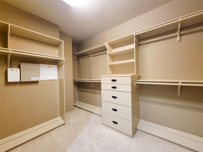 Building Photo - 1605 W 14th St