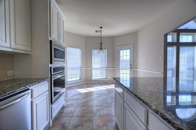 Building Photo - 8334 Cape Royal Dr
