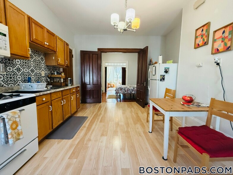 Building Photo - 94 Mt Pleasant Ave