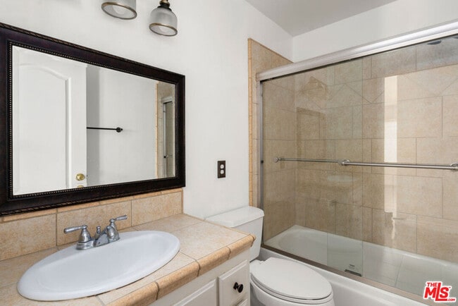 Building Photo - 10711 4 Bears Dr