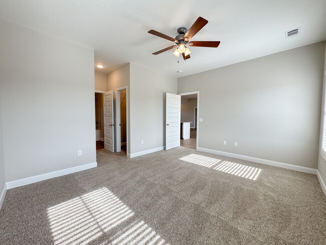 Building Photo - 310 Parkersburg Ln