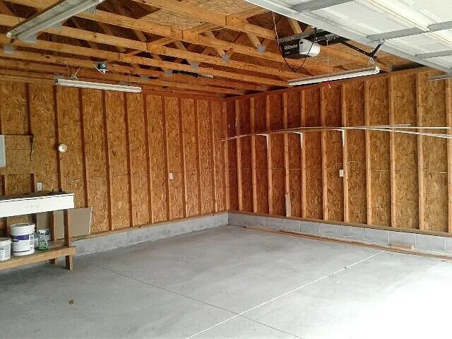 Building Photo - 9602 Shoshone way