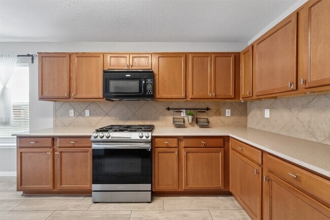 Building Photo - 20610 Moonrise River Ln