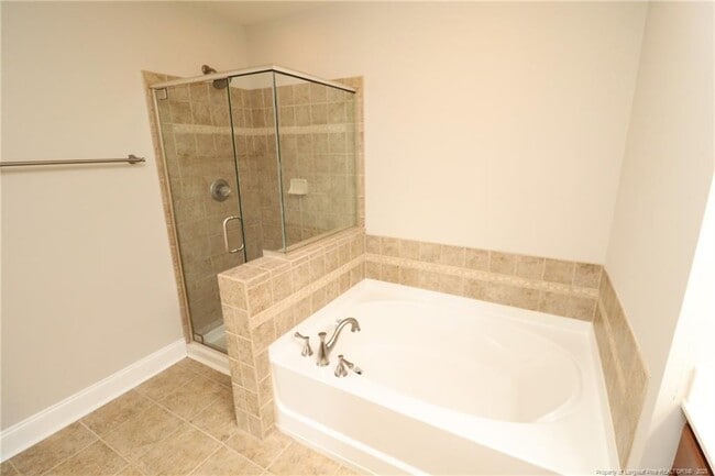 Building Photo - 218 Longchamp Ln