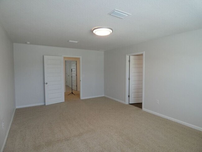 Building Photo - 5565 Galahad Trl