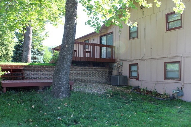 Building Photo - 4 Bedroom, 3 Bath walking distance to Amanda Arnold Elementary!