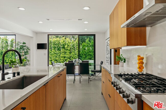 Building Photo - 17045 Otsego St