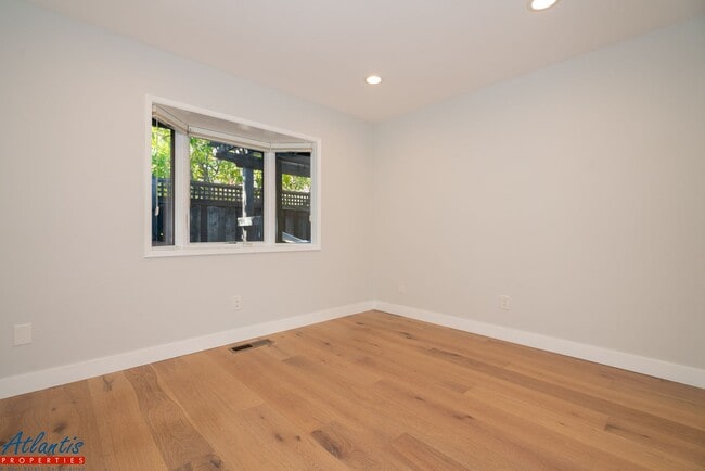 Building Photo - Beautiful Los Gatos Home | Remodeled | Swi...