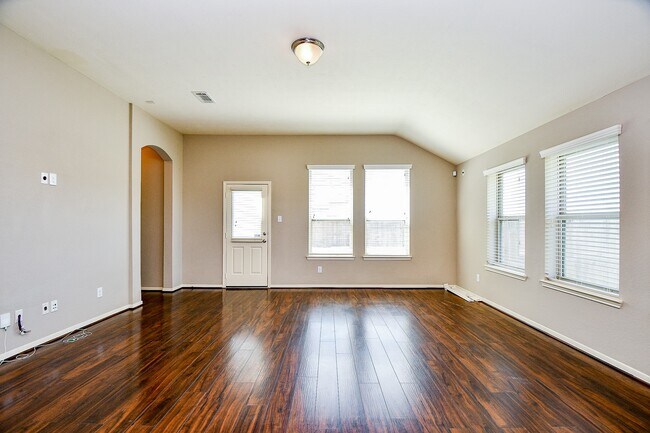 Building Photo - 2023 Manchester Crossing Dr