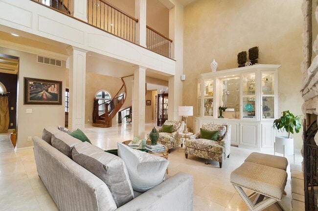 Building Photo - 6655 Traquair Pl