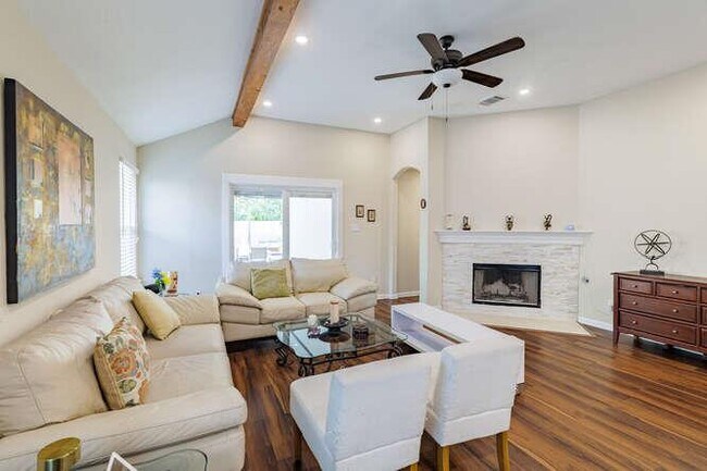 Building Photo - 213 Chandler Crossing Trail