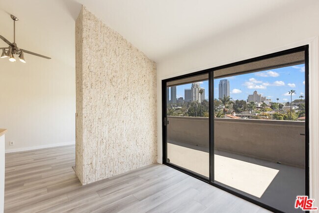 Building Photo - 2324 S Beverly Glen Blvd