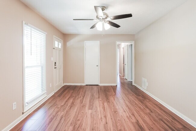 Building Photo - 99 Sleepy Hollow Trail