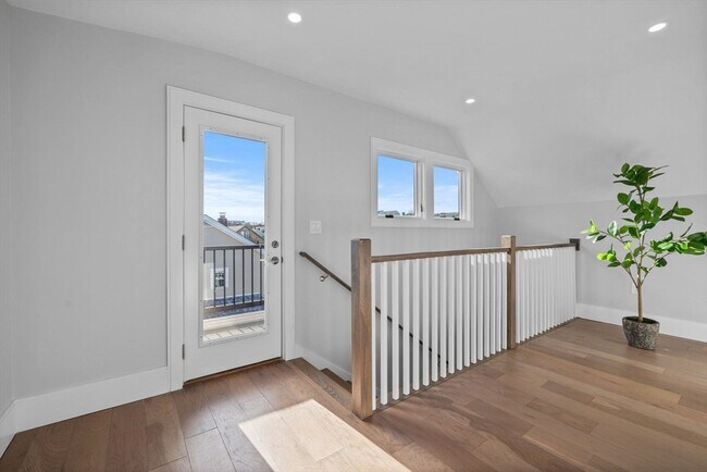 Building Photo - 39 Bonner Ave