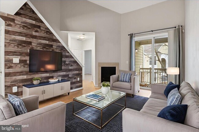 Building Photo - 12905 Alton Square