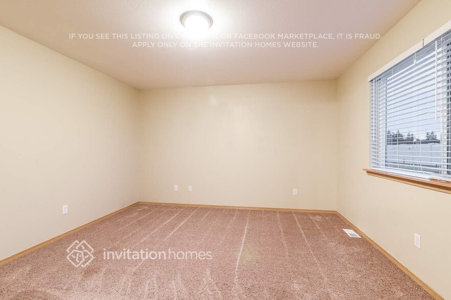 Building Photo - 17804 1st Ave Ct E