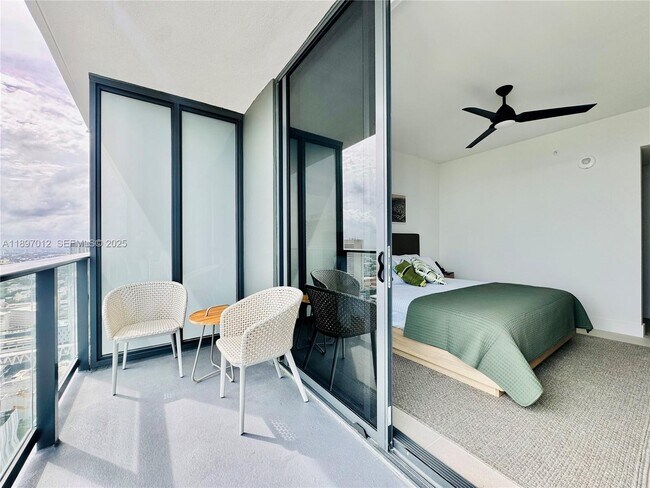 Building Photo - 159 NE 6th St