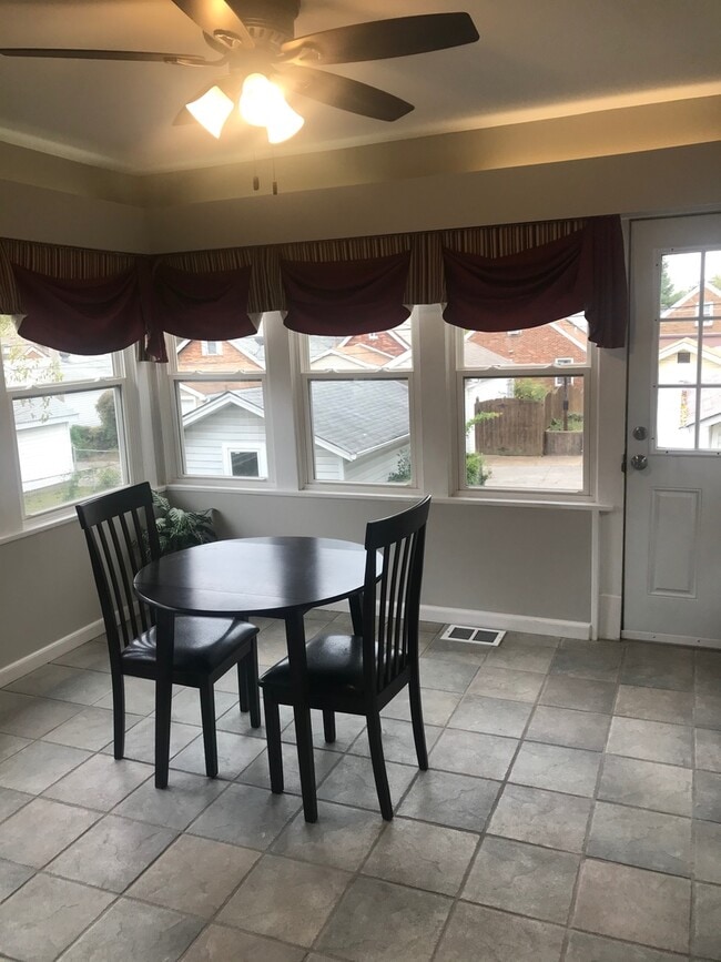 Building Photo - Newly renovated home in South Hampton! Wit...