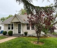 Building Photo - Cute Bungalow in NE Salem - Available Now