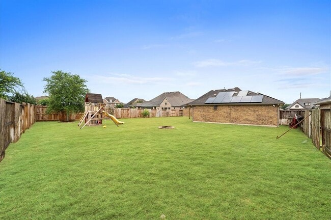 Building Photo - 10110 Da Vinci Ct
