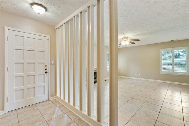 Building Photo - 2949 Torreya Way SE