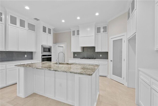Building Photo - 6738 Effat Dr