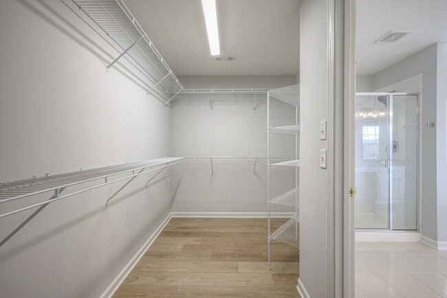 Building Photo - 9737 Jupiter Forest Dr